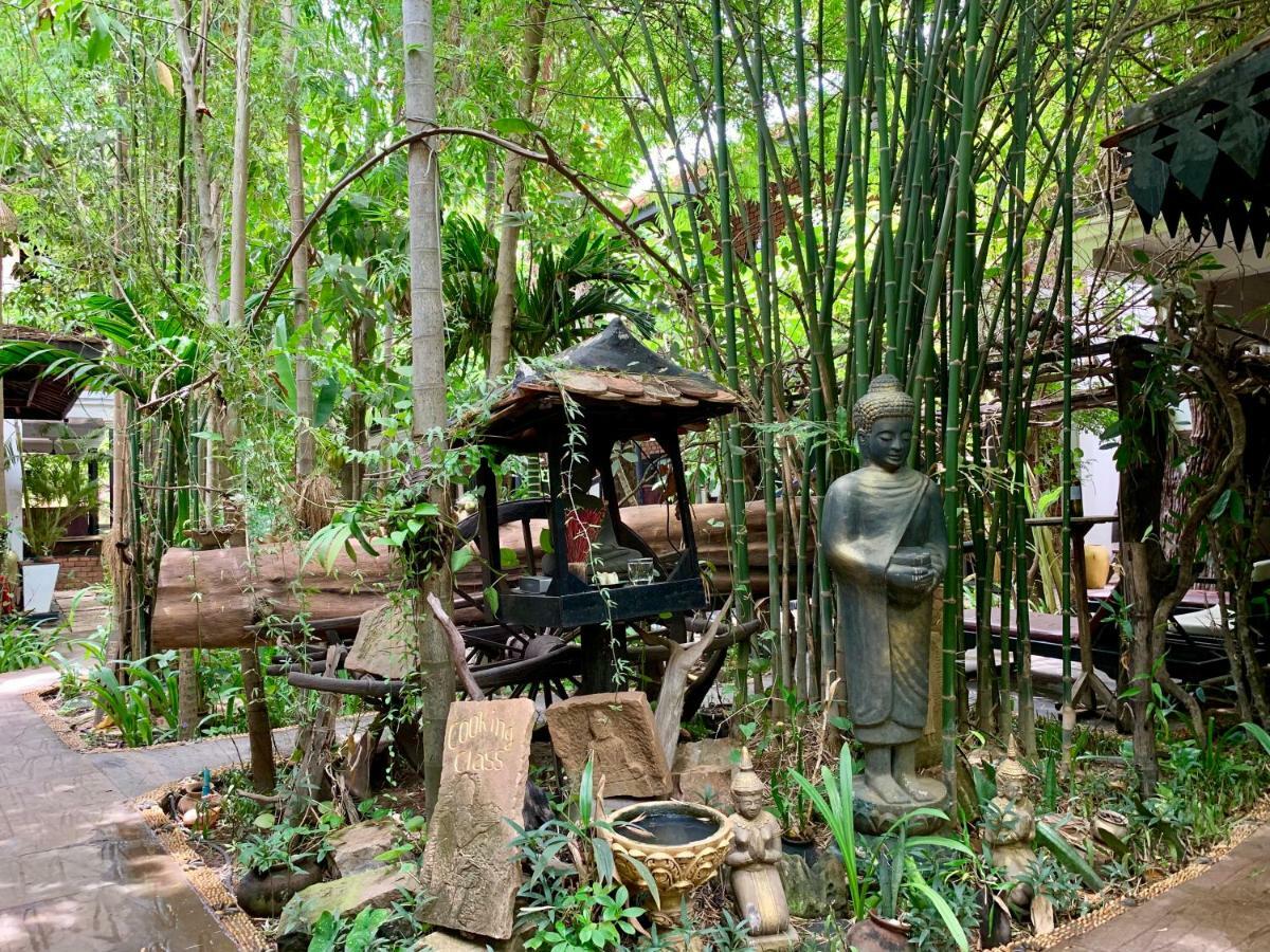 Petit Villa Boutique & Spa Sziemreap Kültér fotó