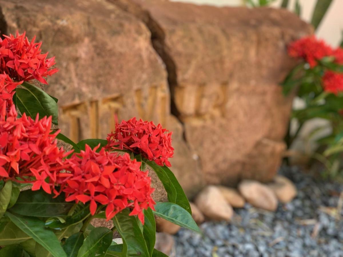 Petit Villa Boutique & Spa Sziemreap Kültér fotó